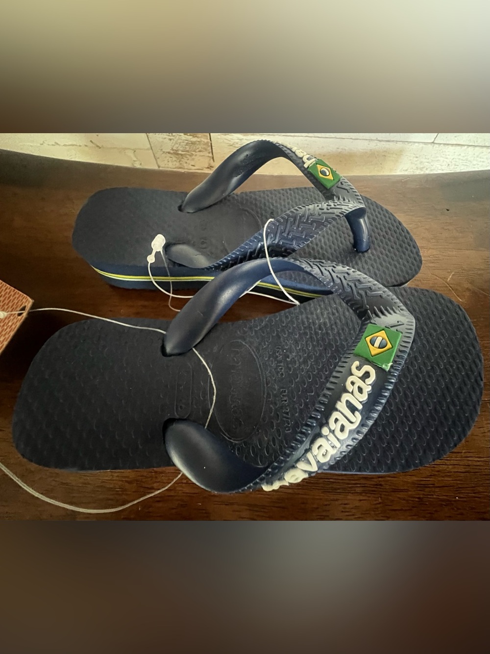 Havaianas Kids Navy Blue Flip Flop Sandals with Brazil Flag - 10C.  NWT